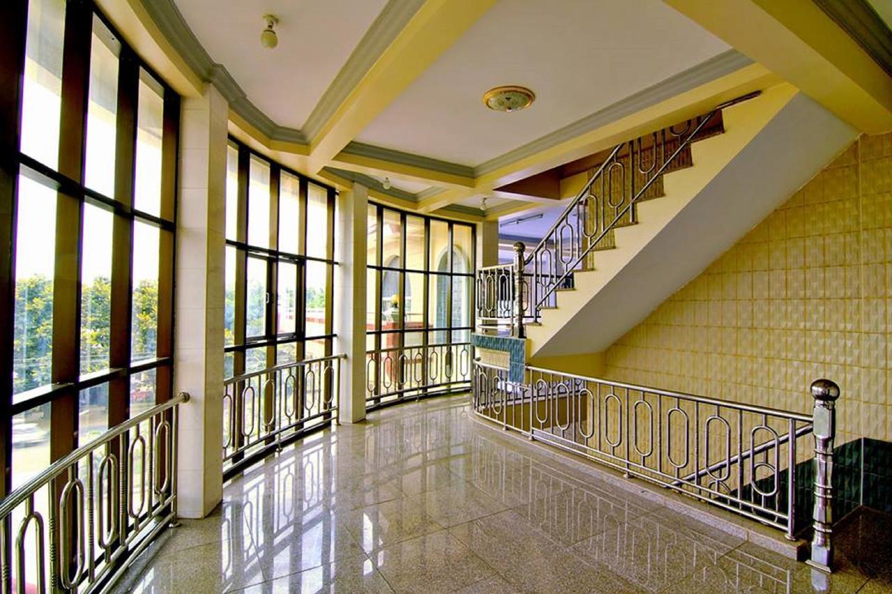 Hotel Smile Pyin Oo Lwin Esterno foto