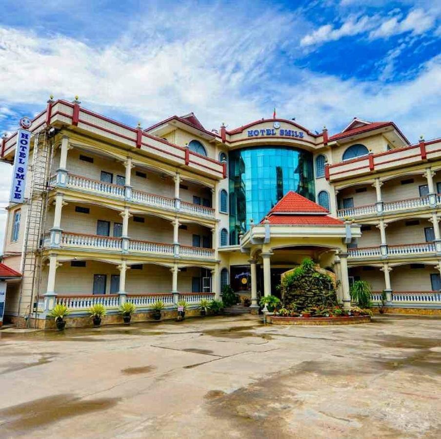 Hotel Smile Pyin Oo Lwin Esterno foto