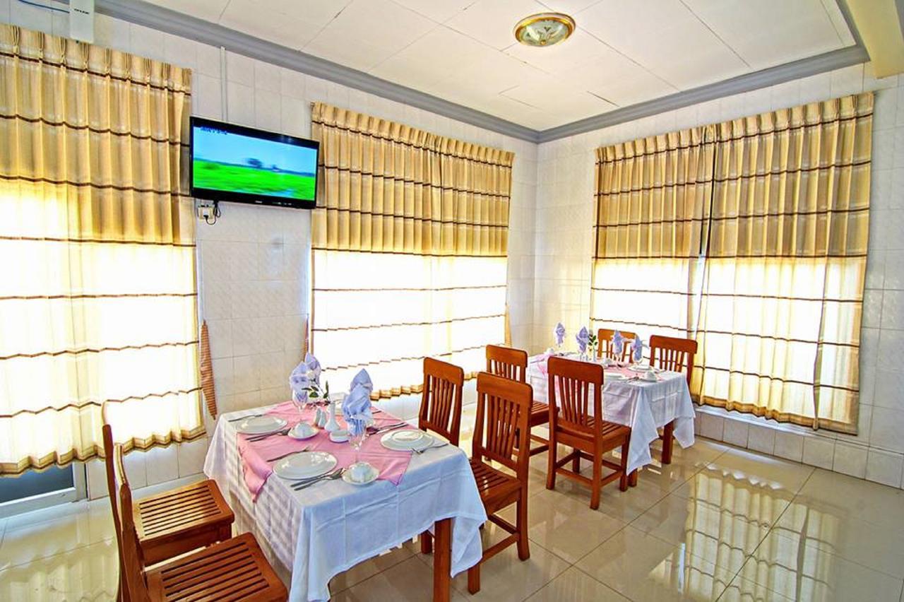 Hotel Smile Pyin Oo Lwin Esterno foto