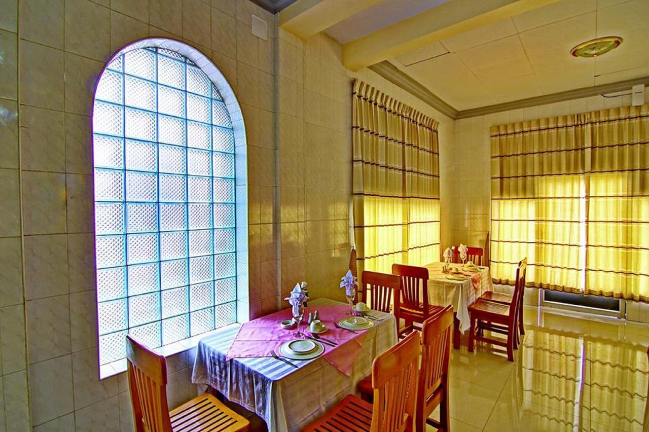 Hotel Smile Pyin Oo Lwin Esterno foto
