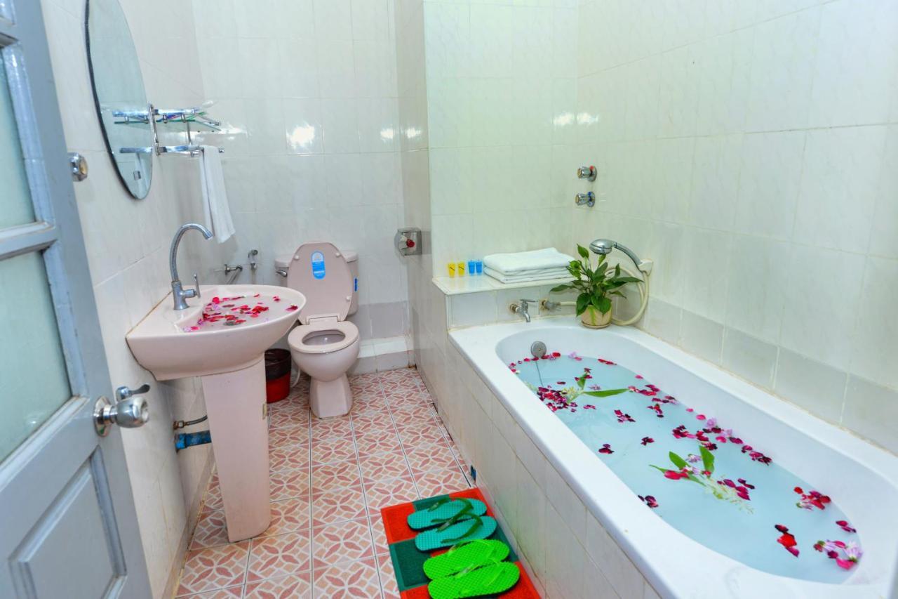 Hotel Smile Pyin Oo Lwin Esterno foto
